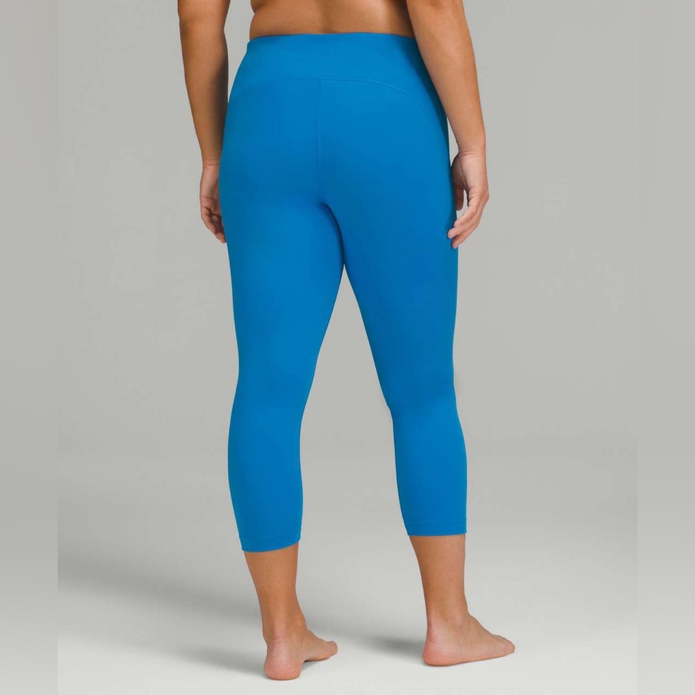 Lululemon InStill High-Rise Crop 23"‎ in Poolside